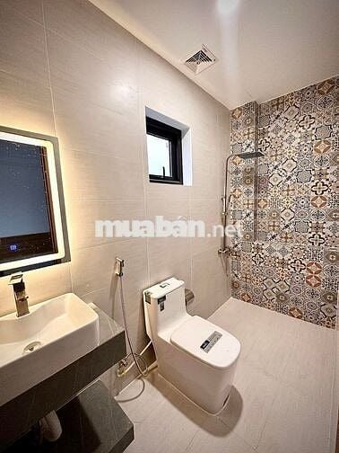 MẶT TIỀN KINH DOANH NGUYỄN THỊ MINH KHAI - PHƯỜNG B'LAO - TP.BẢO LỘC