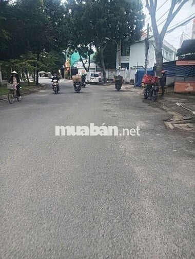 CHỦ GỞI,BÁN 5 TẦNG MỚI ĐẸP DỌN VÀO Ở NGAY -HẺM 12m XE HƠI PHAN VĂN HỚN