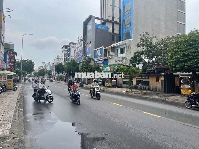 NGANG 10M - MT Cách Mạng Tháng 8 - 10x30 - 2 Tầng suốt ( nhà mới )