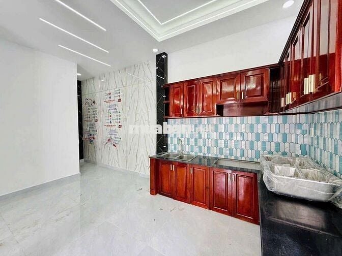 Nhà bán Tân Chánh hiệp quận 12 hẻm xe hơi 3 tầng 60m2 SHR bạn 5 tỷ 1