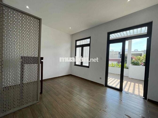 8,2 tỷ có nhà Đảo vip Hoà xuân Hồ Trung Lượng