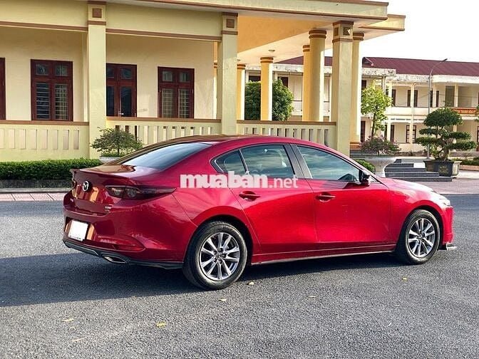 Mazda 3 2022 1.5L Luxury - 70000 km