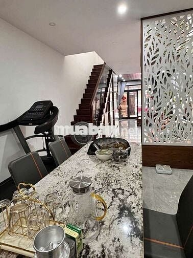 Bán nhà 4 tầng mặt tiền Lâm Nhĩ, phường Hoà An, cẩm lệ.