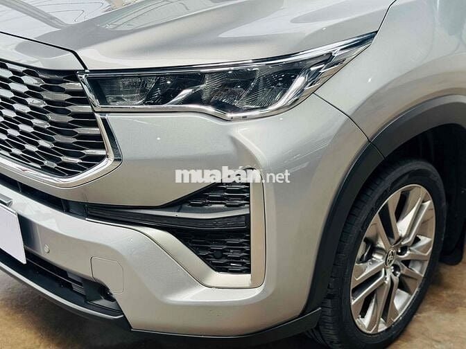 Toyota Innova Cross 2023 HEV - 8700 km