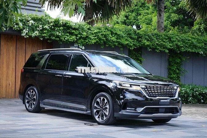 Kia Carnival 2023 Signature 3.5G - 22000 km