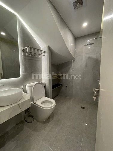 Mặt phố thời trang 2 thoáng, sau ngõ chung, cổng riêng, ở& kinh doanh