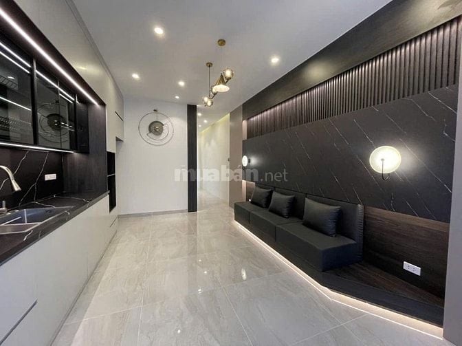 Mặt phố thời trang 2 thoáng, sau ngõ chung, cổng riêng, ở& kinh doanh