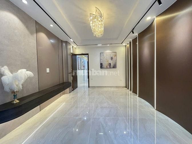 Mặt phố thời trang 2 thoáng, sau ngõ chung, cổng riêng, ở& kinh doanh