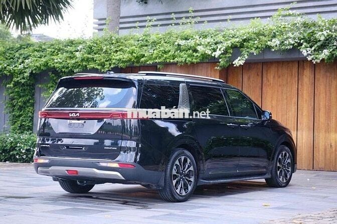 Kia Carnival 2023 Signature 3.5G - 22000 km