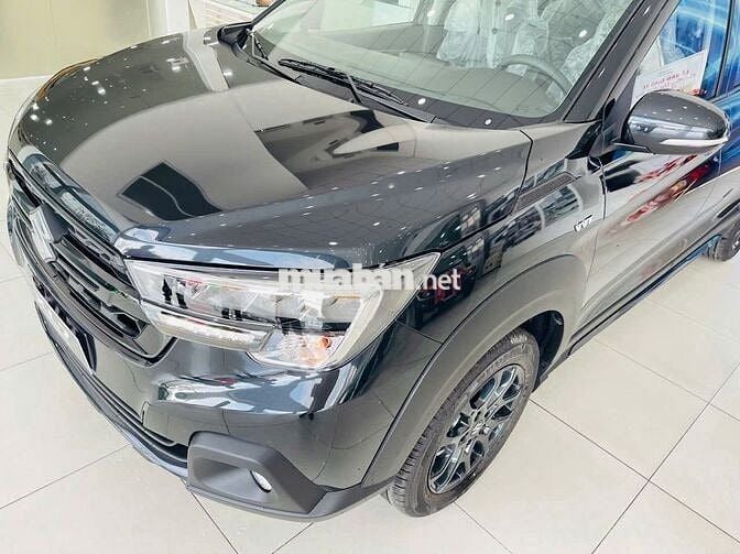 Suzuki XL 7 2025 màu đen giao ngay chỉ 190 triệu