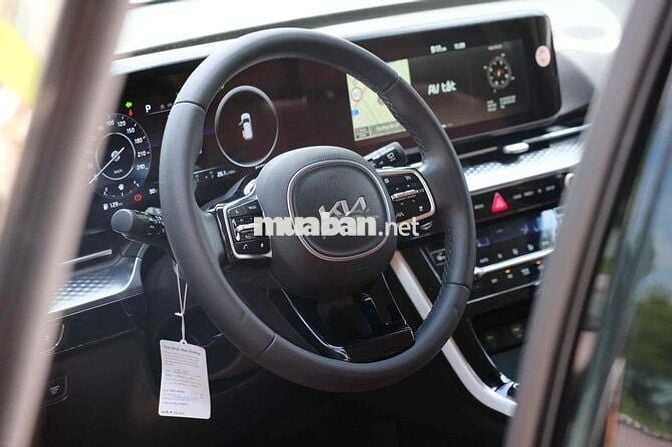 Kia Carnival 2023 Signature 3.5G - 22000 km
