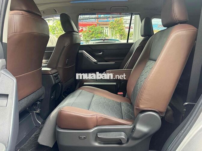 Toyota Innova Cross 2023 HEV - 8700 km