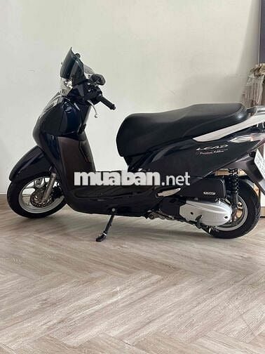 Xe nhà đang đi lead 2021