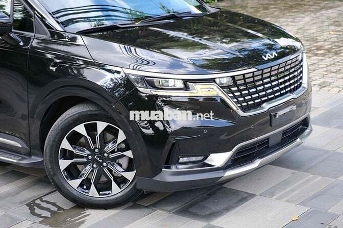 Kia Carnival 2023 Signature 3.5G - 22000 km