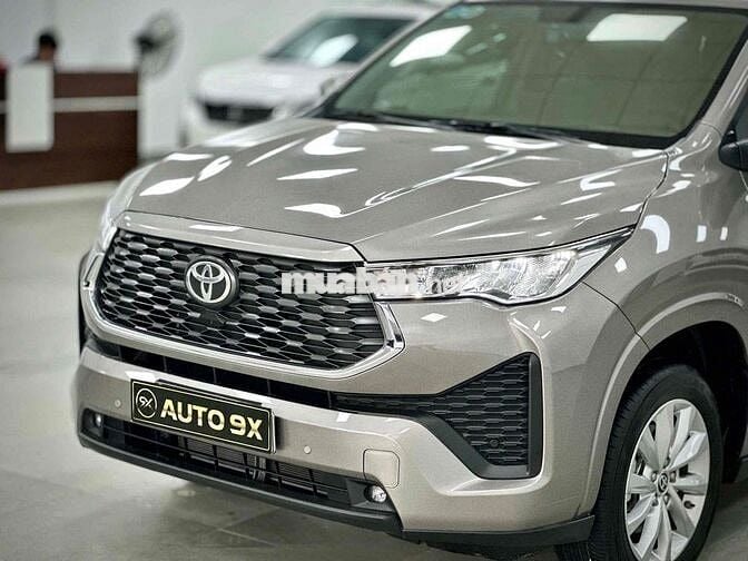 Toyota Innova Cross 2024 - 8200 km