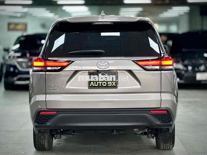 Toyota Innova Cross 2024 - 8200 km