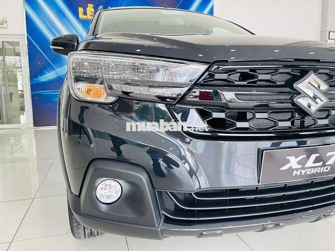 Suzuki XL 7 2025 màu đen giao ngay chỉ 190 triệu