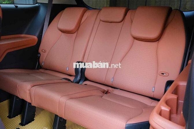 Kia Carnival 2023 Signature 3.5G - 22000 km