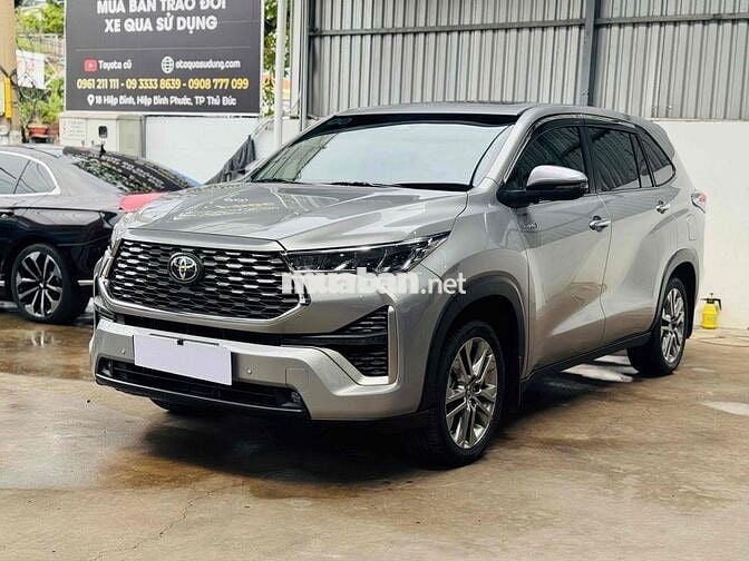 Toyota Innova Cross 2023 HEV - 8700 km