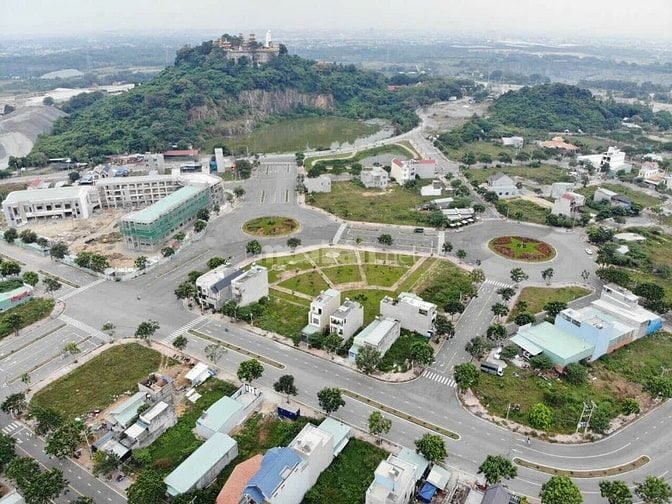 Chuyển nhượng giỏ hàng đẹp khu Châu Thới Bình An, Dĩ An. Sổ sẵn