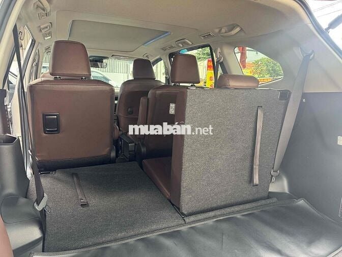 Toyota Innova Cross 2023 HEV - 8700 km