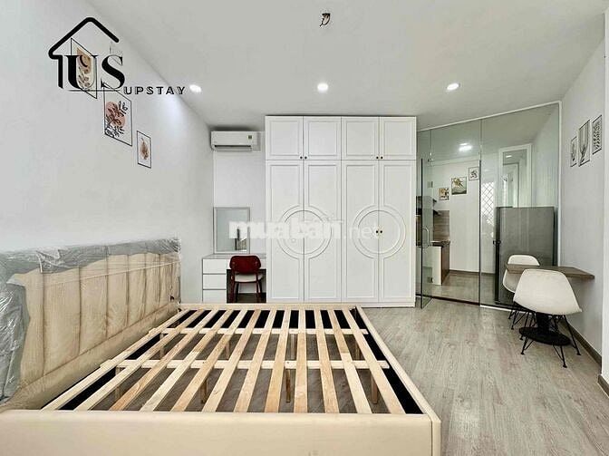 CHO THUÊ PHÒNG BAN CÔNG MỚI 100% GIÁ RẺ BẾP TÁCH RIÊNG TRUNG TÂM Q3