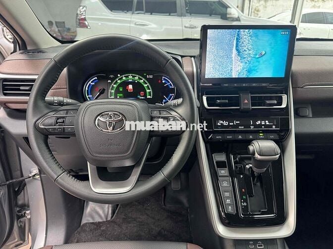 Toyota Innova Cross 2023 HEV - 8700 km
