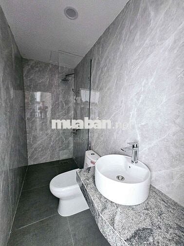 Cho thuê căn Penthouse mới 100% sát Phạm Văn Đồng, gần biển