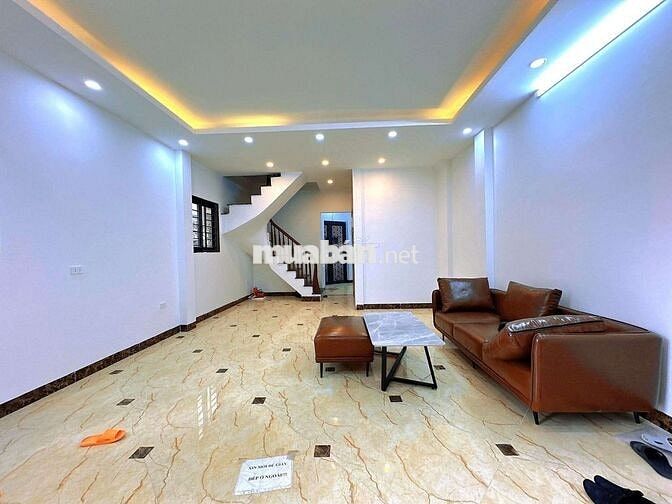 BÁN NHÀ HOÀNG QUỐC VIỆT 6 TẦNG THANG MÁY LÔ GÓC KINH DOANH Ô TÔ. 17 TỶ