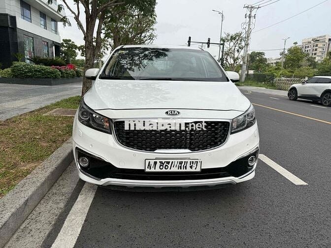 Kia Sedona 2018 2.2 DATH - Full option 100000 km