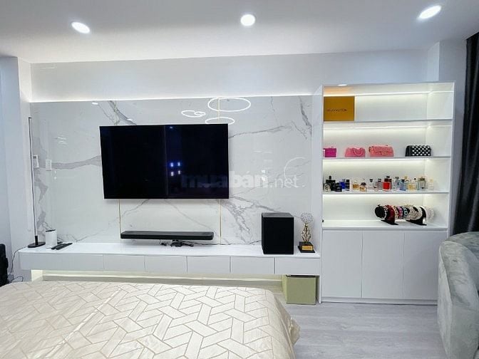 SANG NHƯỢNG MẶT BẰNG VIP – TRUNG TÂM QUẬN 1