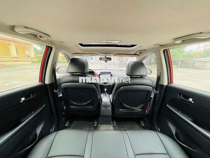 Hyundai i30 2009 1.6 AT - 120000 km