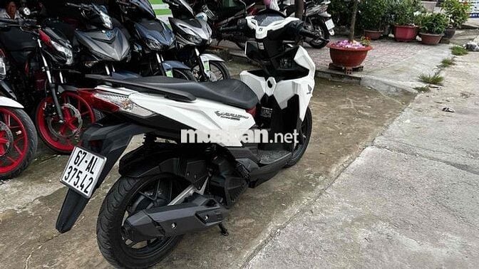 Vario 150 trắng đỏ 2016 37542 ( hỗ trợ góp )