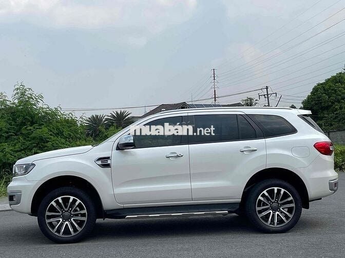 Ford Everest 2022 Titanium 2.0L AT 4x2 - 42000 km