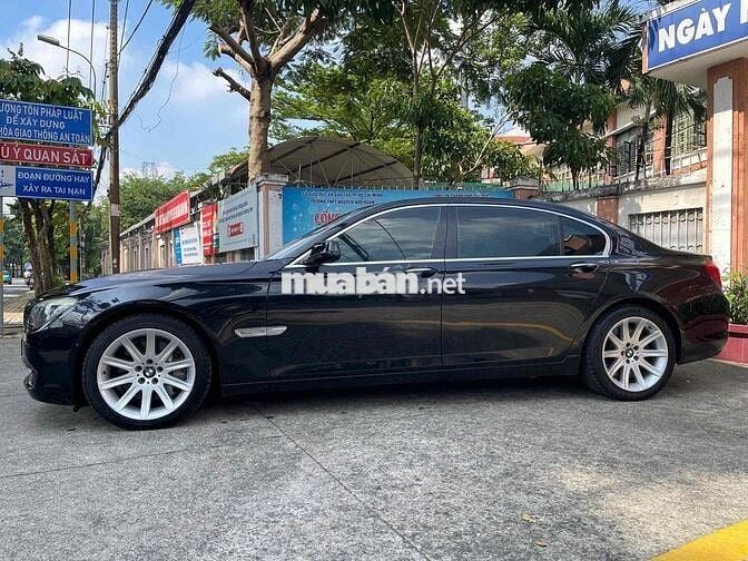 BMW 760LI 2011 - 100000 km