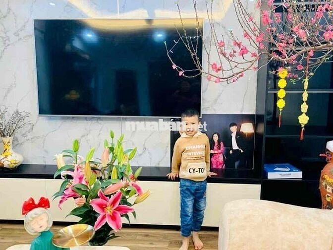 Chung cư cao cấp phố Nguyễn thị Định 90 m2 sổ đỏ tầng trung 3 ngủ 2 vs