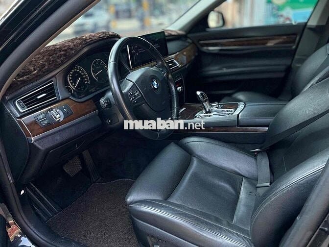 BMW 760LI 2011 - 100000 km