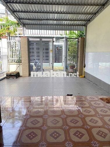 Cần bán gấp căn nhà ở 1/ Đ. Phùng Thị Chuyện - 88m2 - SHR - giá 863tr
