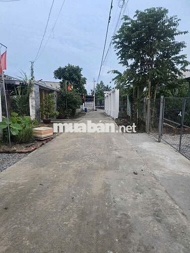 Đất MT cách chợ Phước Thạnh 200m, 5x33 full thổ cư, SHR giá 1,06 tỷ