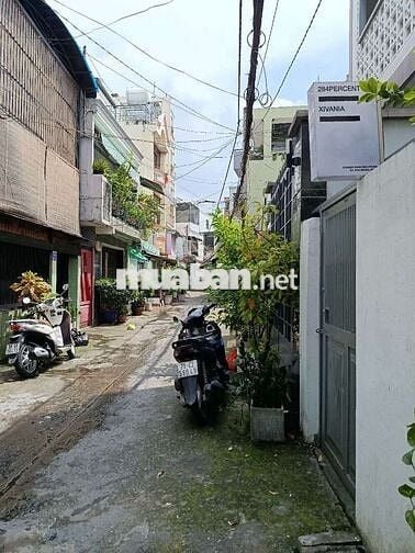 Nhà Nguyên Căn Có Sân Vườn _ Phú Nhuận Hẻm ôtô đậu cửa