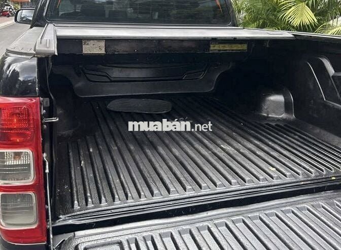 Mình bán Ford Ranger 2022 XLS số sàn màu đen đẹp