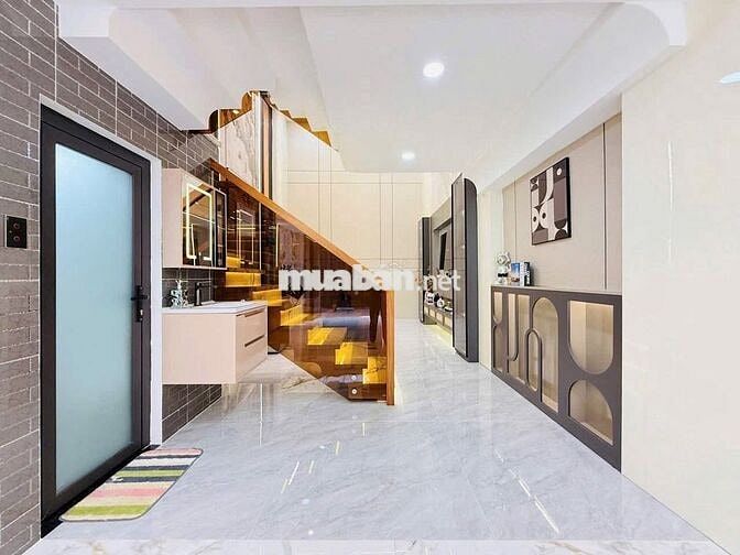 Cô Nga kẹt tiền bán nhà Nguyễn Thái Sơn Gò Vấp giá chỉ 4.2 Tỷ SHR