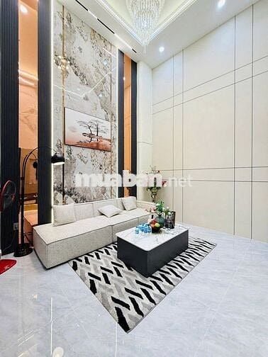 Cô Nga kẹt tiền bán nhà Nguyễn Thái Sơn Gò Vấp giá chỉ 4.2 Tỷ SHR