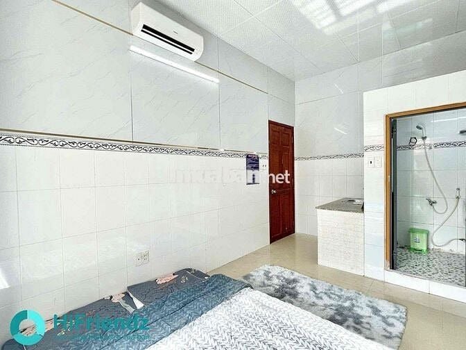 Căn Hộ Dịch Vụ Ban Công Sẵn Nội Thất - Bảo Vệ 24/7 Kế Bên BX Miền Tây