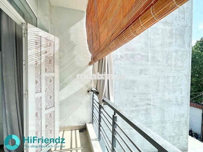 Căn Hộ Dịch Vụ Ban Công Sẵn Nội Thất - Bảo Vệ 24/7 Kế Bên BX Miền Tây