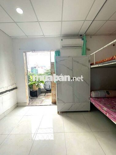 Chính Chủ Cho Thuê Phòng Ban Công Full NT ngay Ngã Tư Hàng Xanh