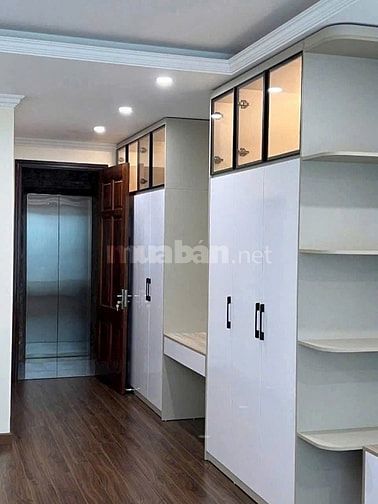 Cho Thuê Nhà 45m2*6T thang máy Tại Nguyễn Văn Huyên , Cầu Giấy 