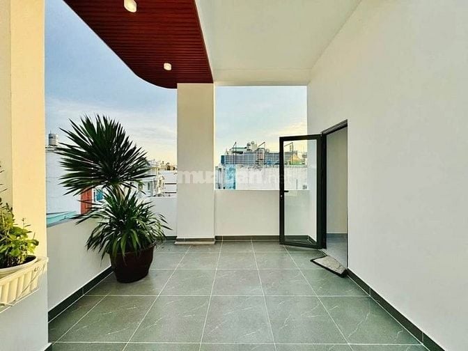 Gần sân bay nhà đẹp hẻm xe hơi 5m, Tân Trụ, Tân Bình, giá 4,75 tỷ