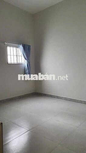 Phòng trống 12m2, đối diện học viện HCQG, vào ở ngay