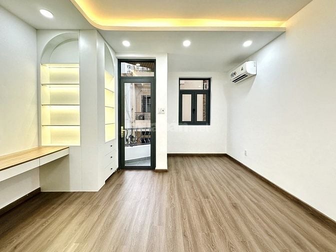 Bán nhà đường Nguyễn Đình Chính Q.Phú Nhuận - 4,3m x 13m - giá 12,9 tỉ